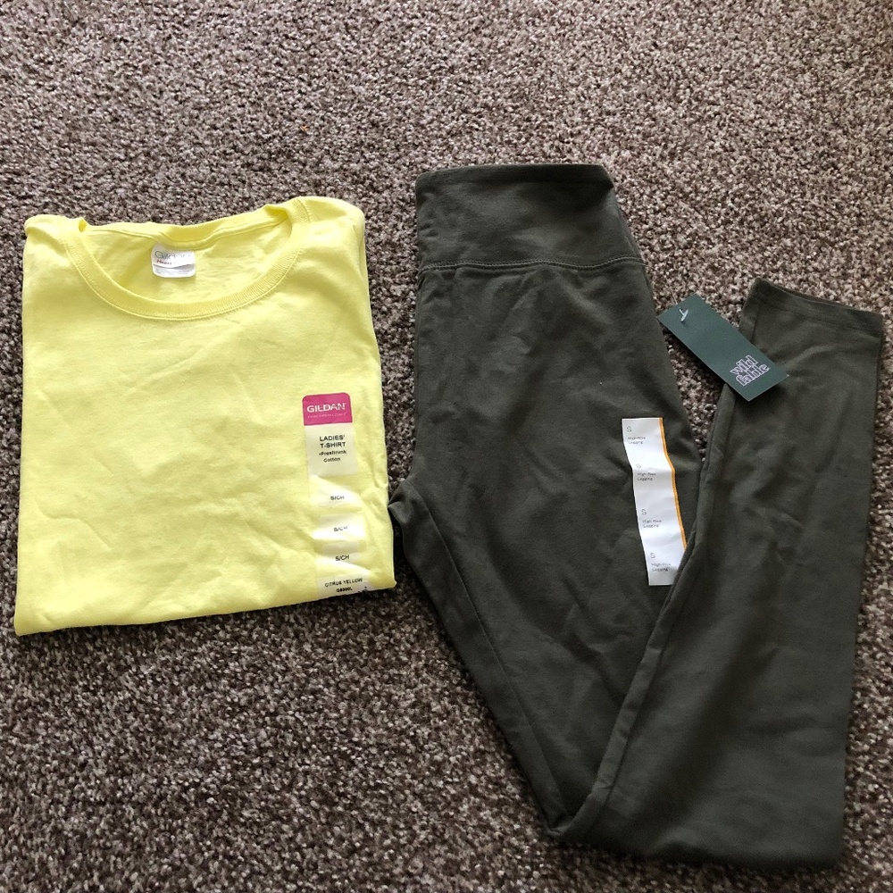 Women’s t-shirt and leggings size S